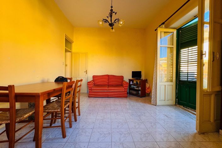 Image No.20-2 Bed Apartment for sale