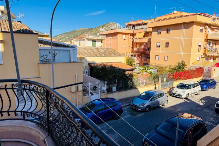 Image No.21-2 Bed Apartment for sale