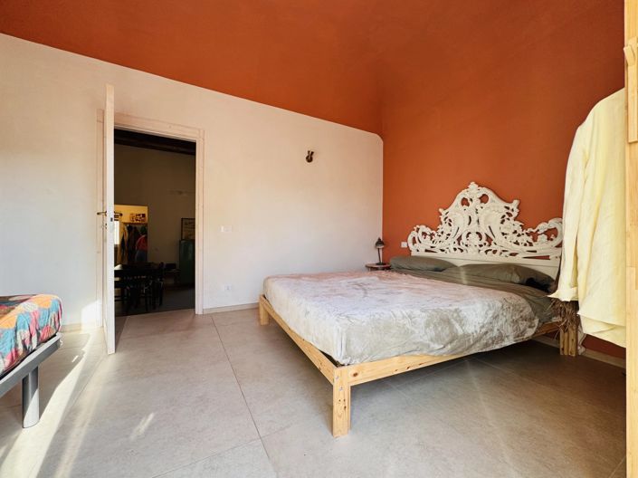 Image No.17-2 Bed Apartment for sale