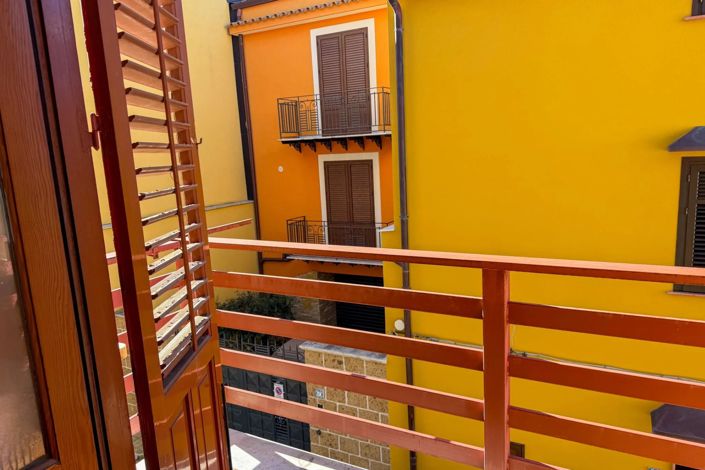 Image No.16-2 Bed Apartment for sale