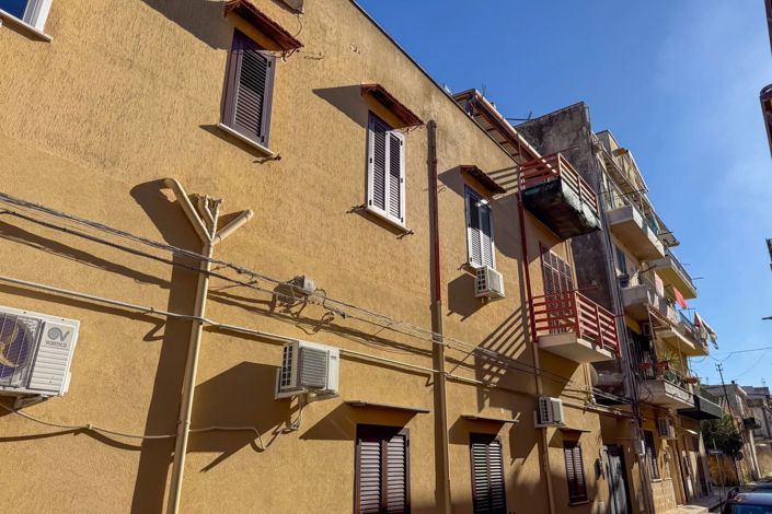 Image No.17-2 Bed Apartment for sale