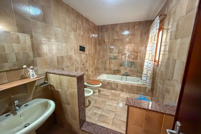 Image No.13-2 Bed Apartment for sale