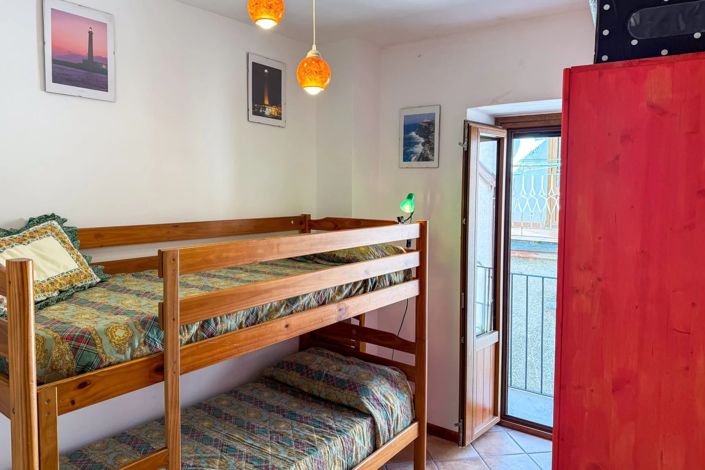 Image No.14-3 Bed House for sale