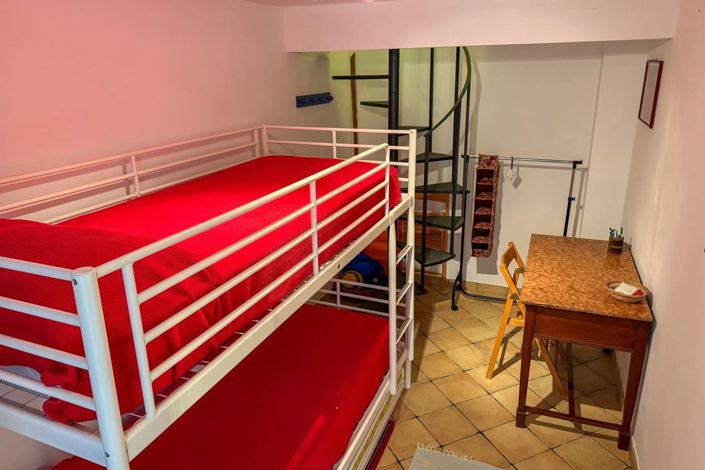 Image No.18-3 Bed House for sale