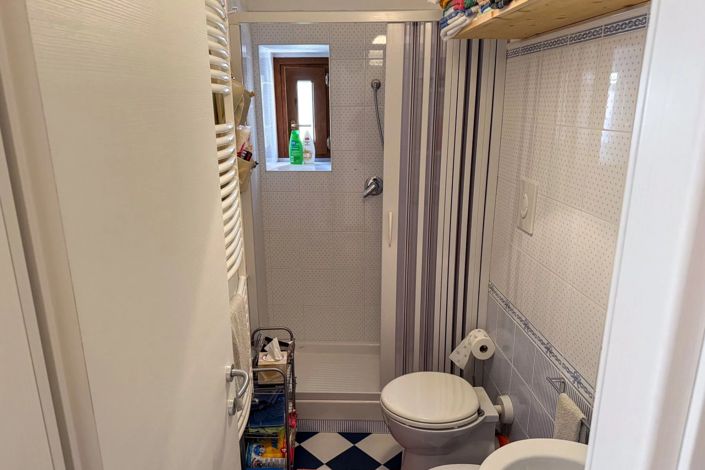 Image No.20-3 Bed House for sale