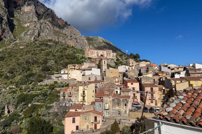 Image No.22-3 Bed House for sale