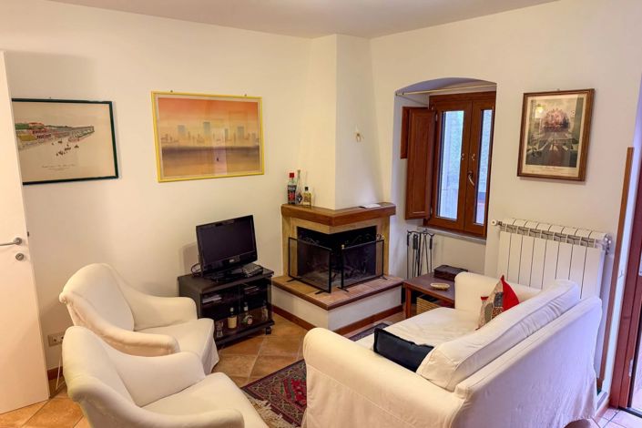 Image No.6-3 Bed House for sale