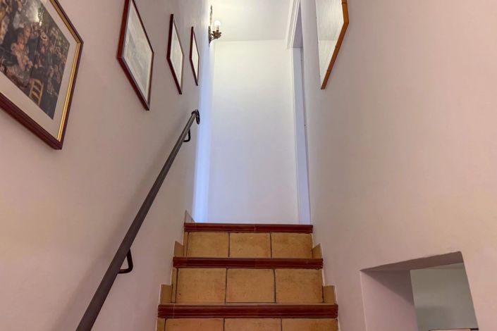 Image No.9-3 Bed House for sale