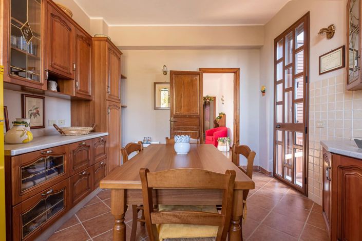 Image No.13-4 Bed Villa for sale