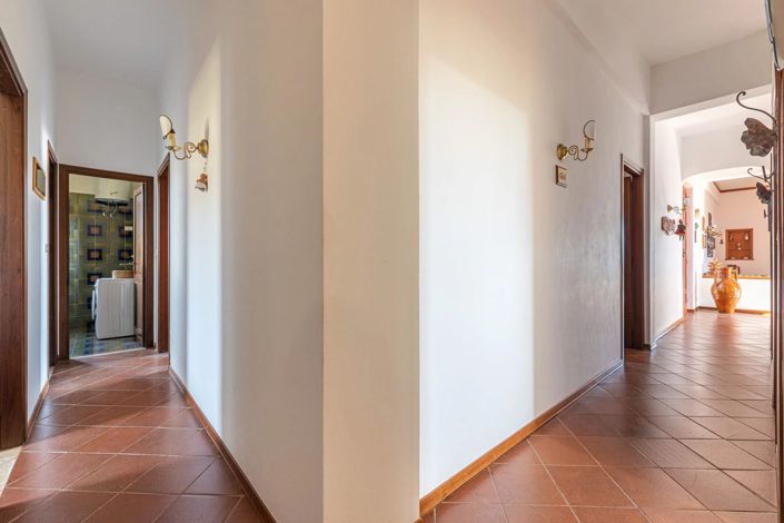 Image No.20-4 Bed Villa for sale