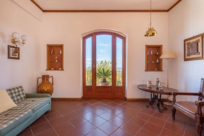 Image No.9-4 Bed Villa for sale