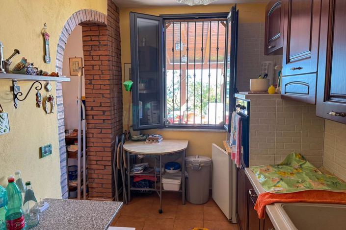 Image No.10-2 Bed House for sale