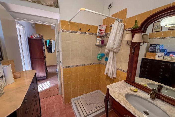 Image No.14-2 Bed House for sale