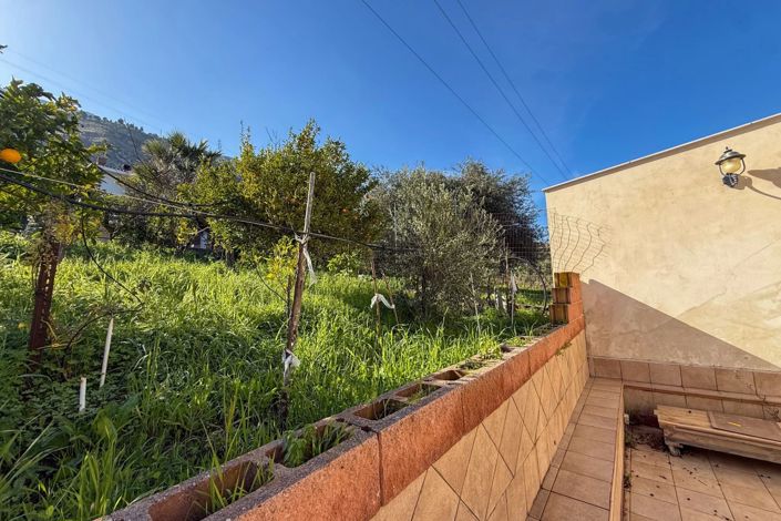 Image No.21-2 Bed House for sale