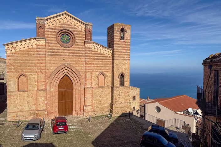 Image No.10-1 Bed House for sale