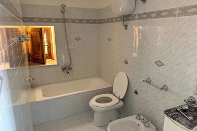 e3638a9f8ef84b3a4ef393c3f03d93d8d4a43d89c4204