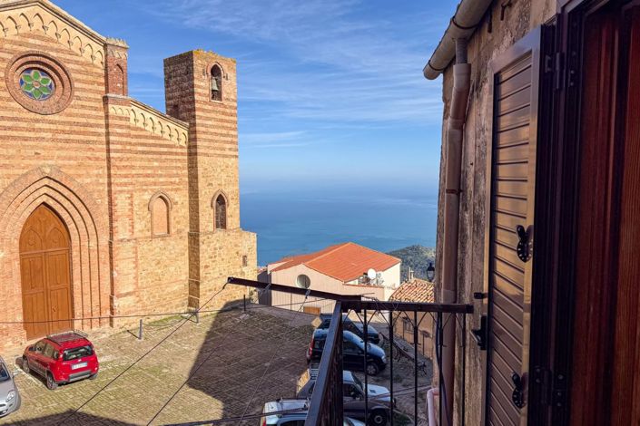 Image No.2-1 Bed House for sale