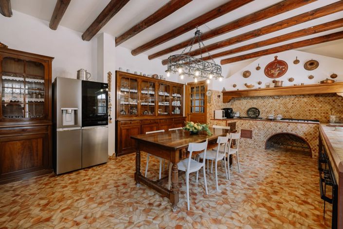 Image No.14-7 Bed Villa for sale