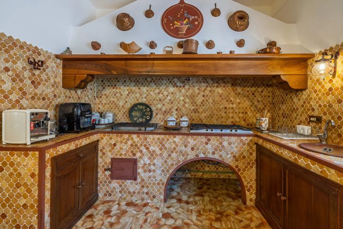 Image No.15-7 Bed Villa for sale