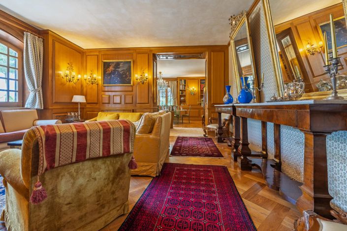 Image No.19-7 Bed Villa for sale