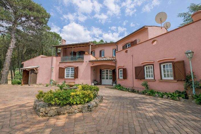 Image No.2-7 Bed Villa for sale