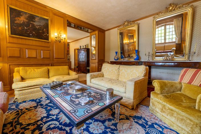 Image No.20-7 Bed Villa for sale