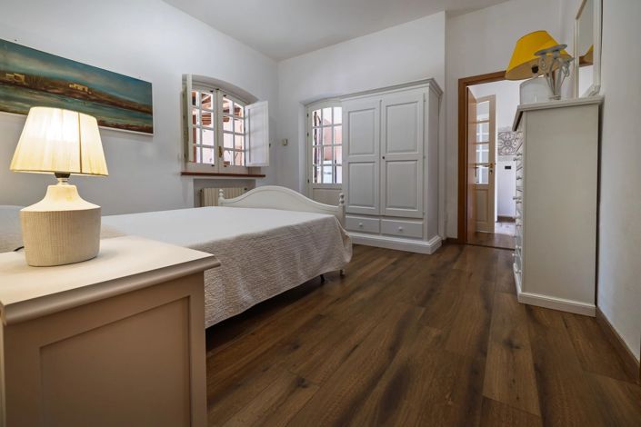 Image No.29-7 Bed Apartment for sale