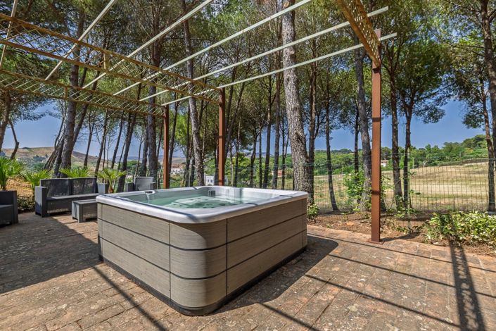 Image No.3-7 Bed Apartment for sale