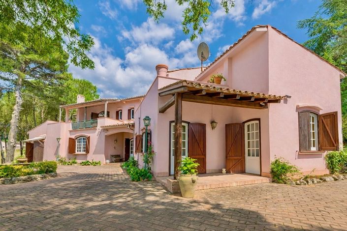 Image No.7-7 Bed Villa for sale