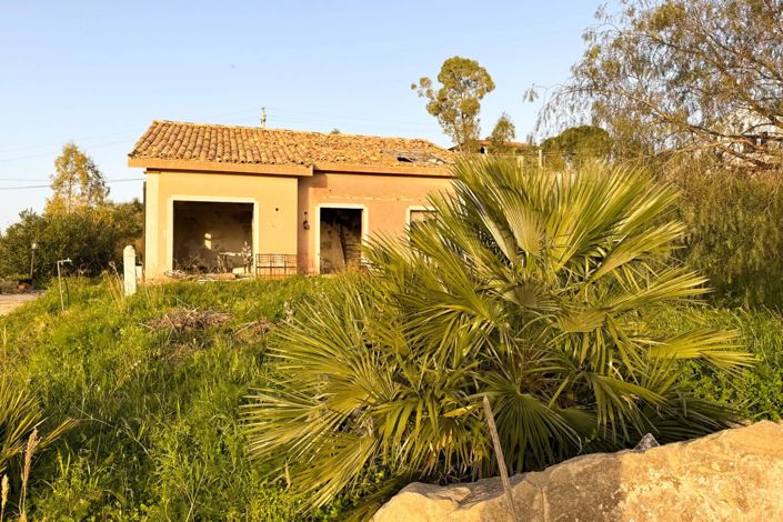 Image No.5-Villa for sale