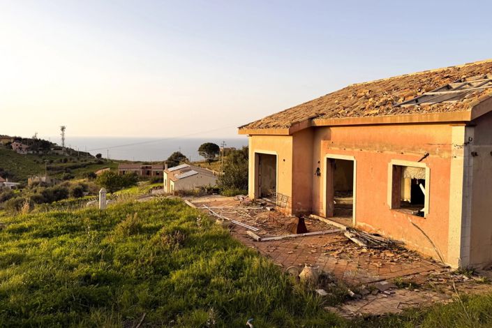 Image No.9-Villa for sale