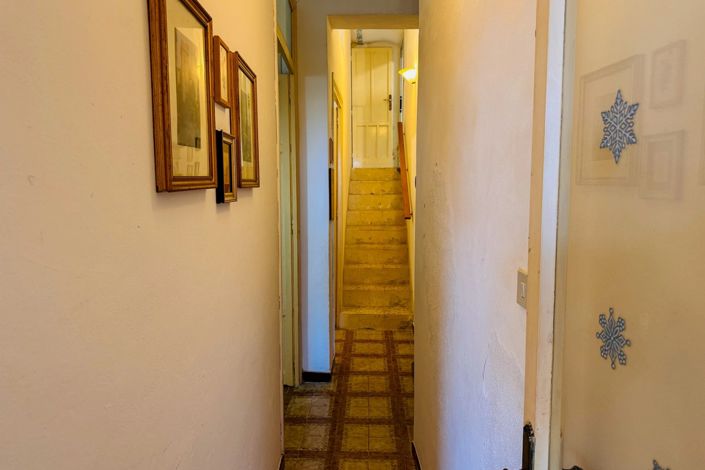 Image No.18-2 Bed Apartment for sale