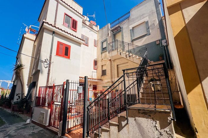 Image No.30-2 Bed Apartment for sale