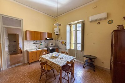 f240f330fd539fe38df072a166600dd303bd4192f2204