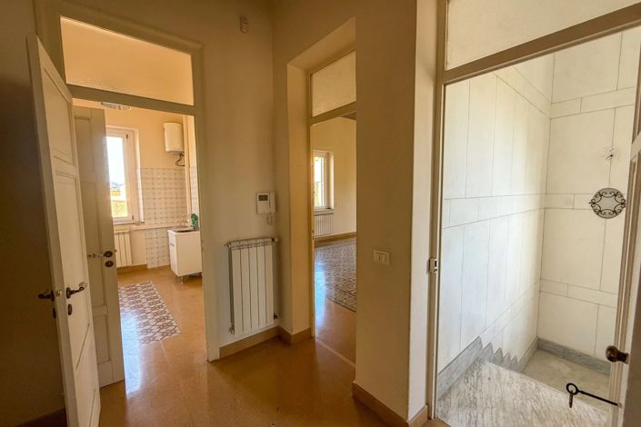 Image No.12-2 Bed Apartment for sale