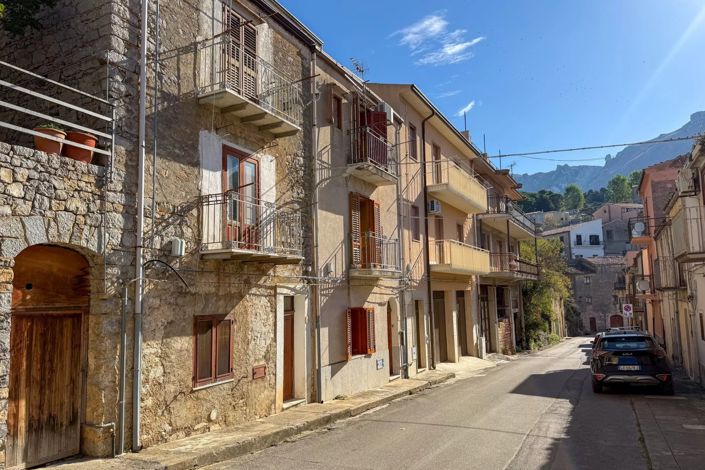 Image No.3-Maison à vendre à Gratteri