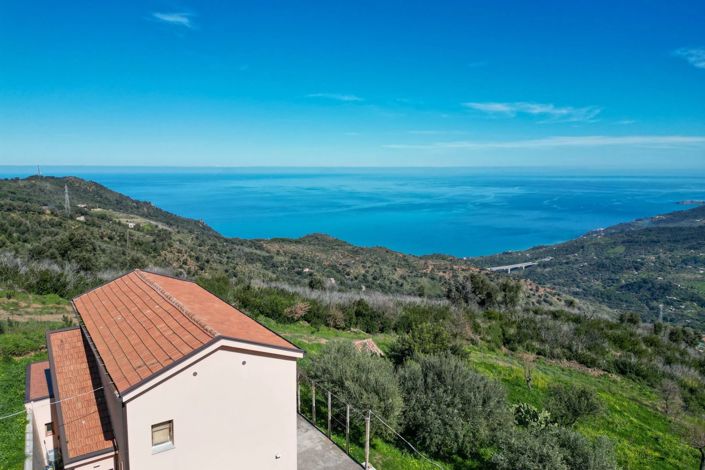 Image No.3-Maison de 4 chambres à vendre à Cefalù