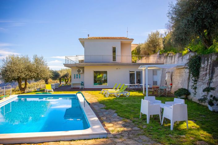 Image No.2-4 Bed Villa for sale