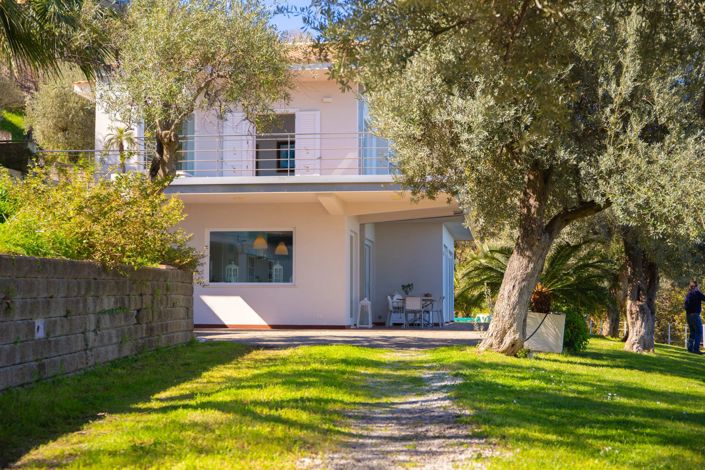 Image No.9-4 Bed Villa for sale