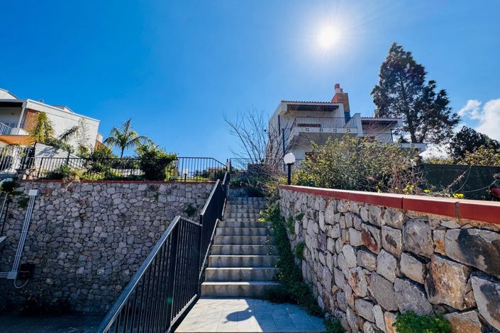 Image No.5-3 Bed Villa for sale