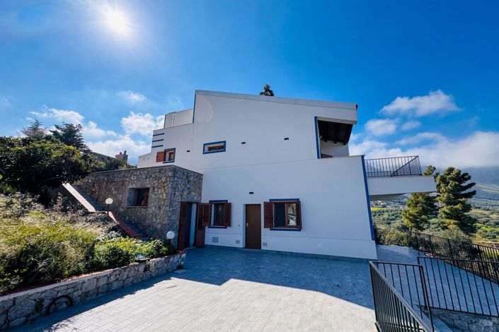 Image No.7-3 Bed Villa for sale