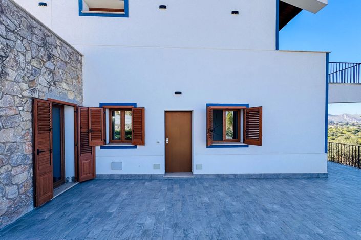 Image No.8-3 Bed Villa for sale