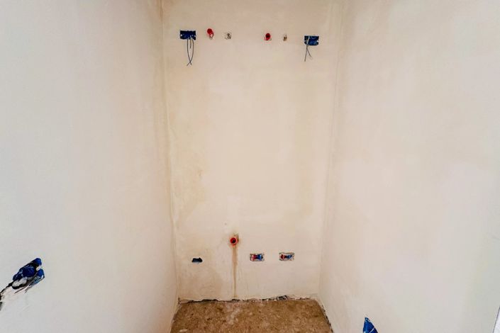 Image No.14-4 Bed House for sale