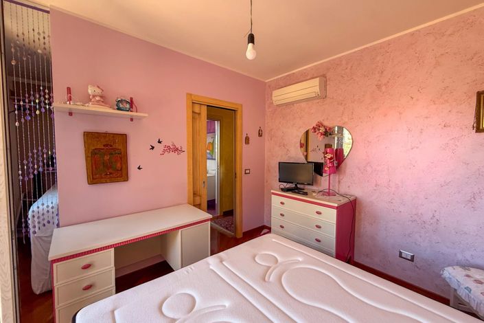 Image No.13-Maison de 4 chambres à vendre à Casteldaccia