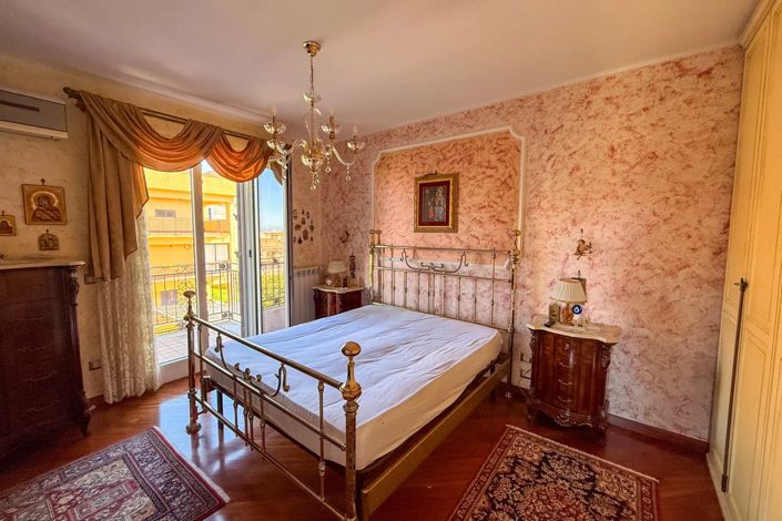 Image No.21-Maison de 4 chambres à vendre à Casteldaccia