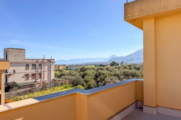 Image No.4-Maison de 4 chambres à vendre à Casteldaccia