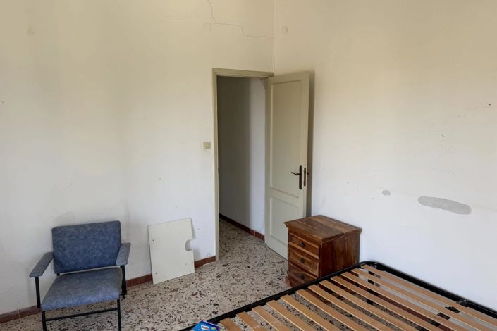 Image No.13-1 Bed House for sale