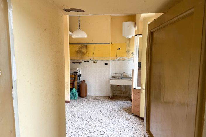 Image No.17-1 Bed House for sale