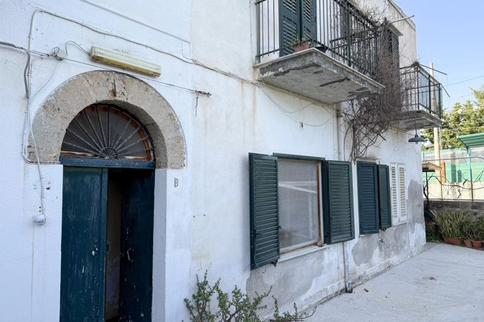 Image No.2-1 Bed House for sale