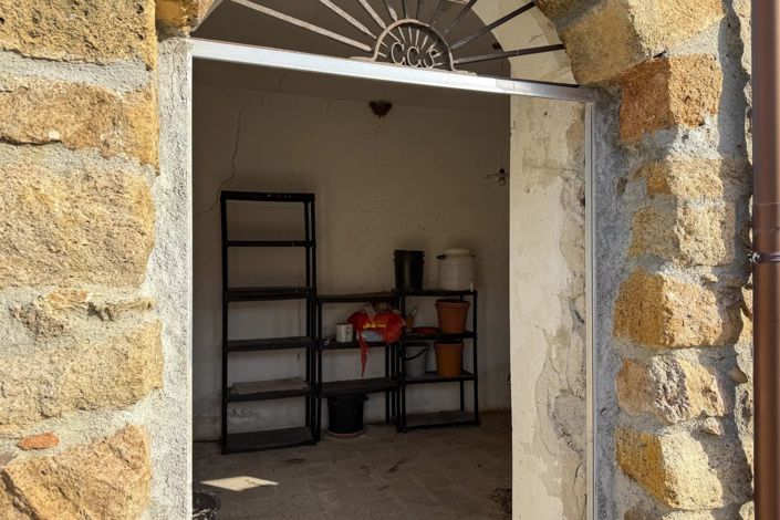 Image No.5-1 Bed House for sale